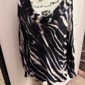 ST John 95% Silk long sleeve top